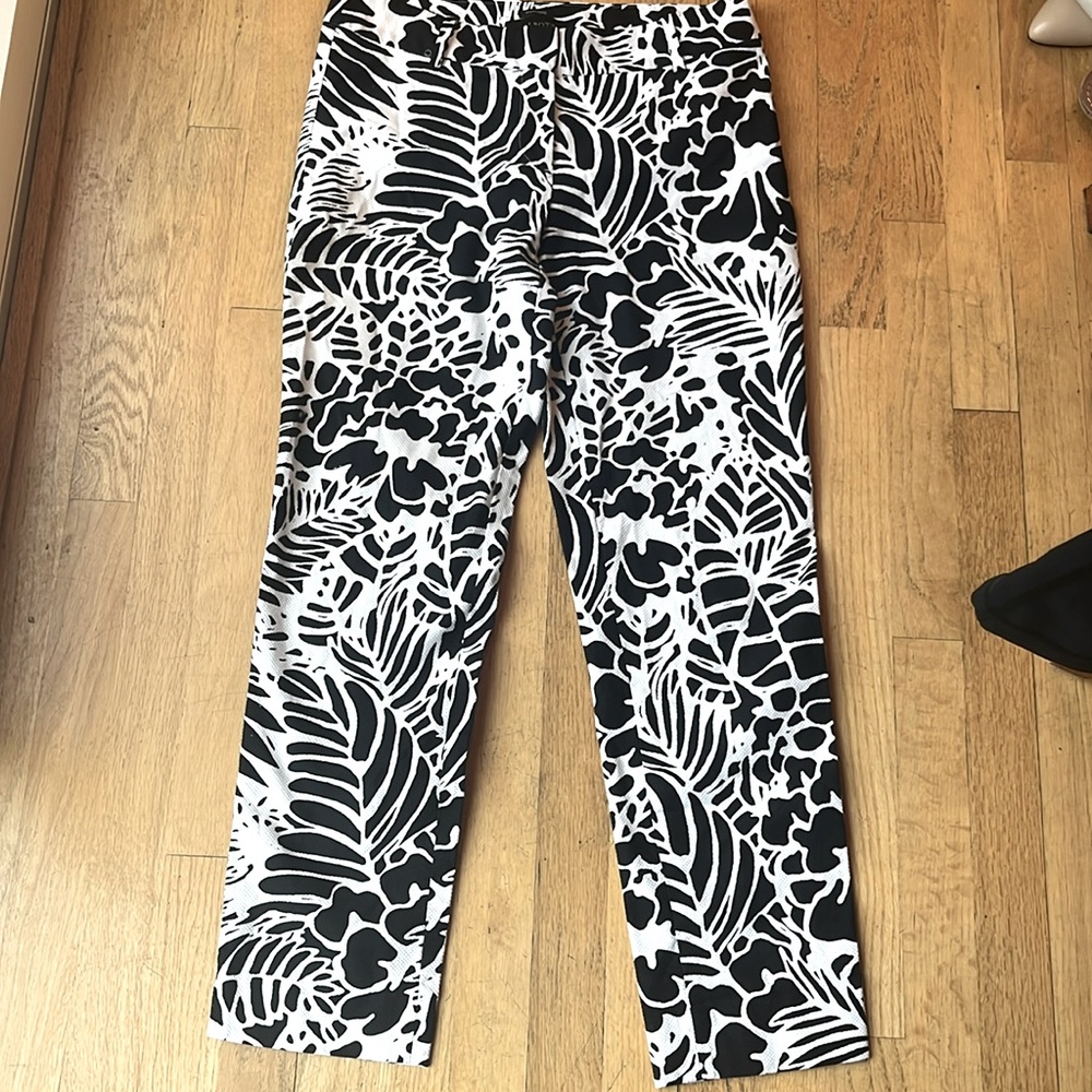 Talbots Hampshire Ankle Pants Size 4 Black & White Abstract Print